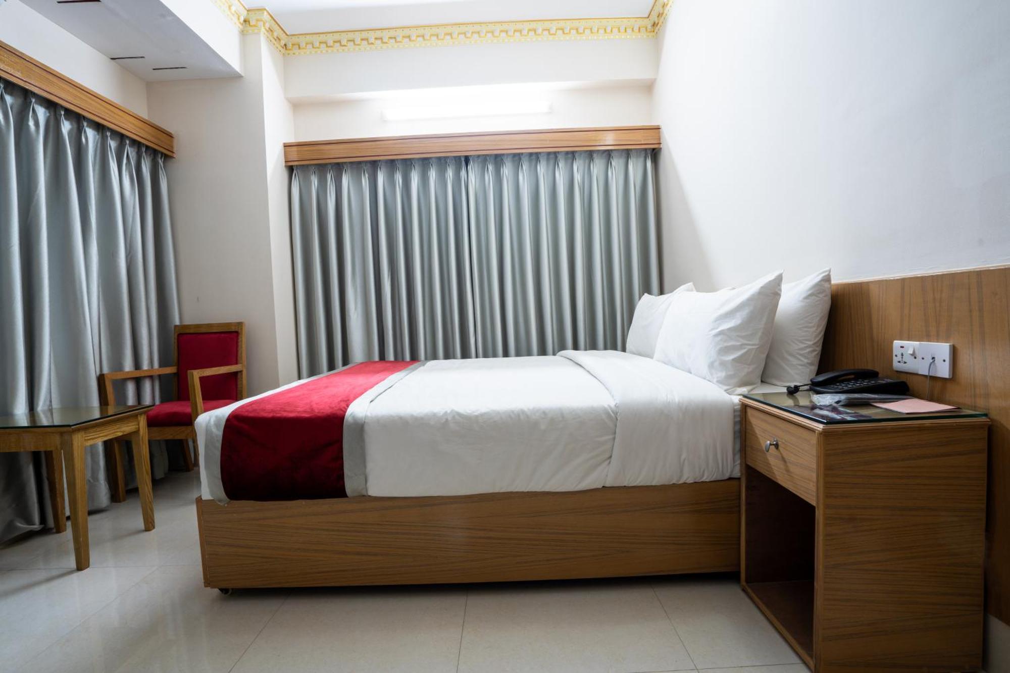 Hotel Safa Residency - Dhaka Bagian luar foto